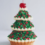 Creating A Little Debbie Christmas Tree Cheesecake
