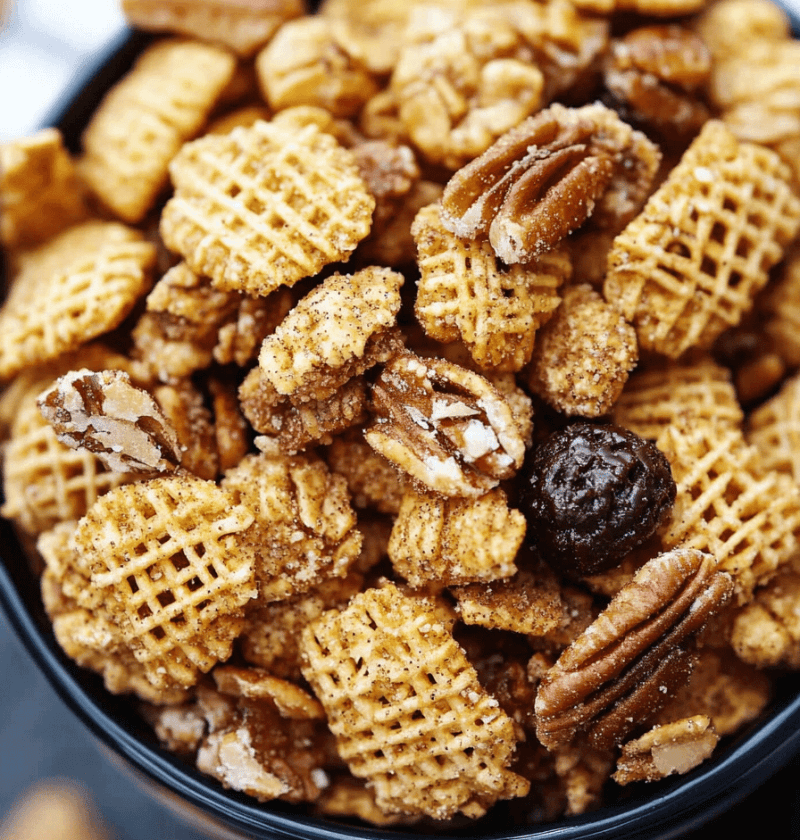 Praline Crunch Snack Mix
