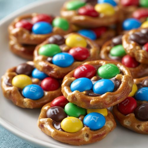 Pretzel Hugs M&M Treats Recipe