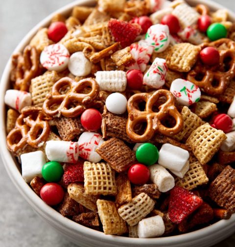 Santa's Trash Snack Mix Recipe